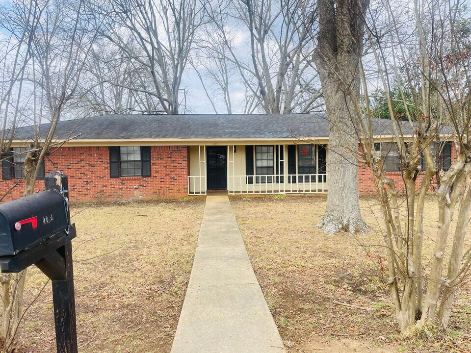 400 Manchester St in New Albany, MS - Building Photo
