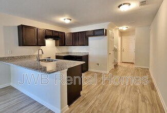 8495 McGirts Village Ln in Jacksonville, FL - Building Photo - Building Photo