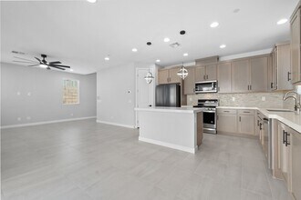 8957 Howell St in Las Vegas, NV - Building Photo - Building Photo