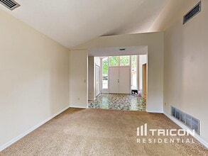 2036 Pompano Pkwy in Orange Park, FL - Building Photo - Building Photo