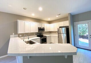 16305 SW Whistling Swan Ln in Beaverton, OR - Building Photo - Building Photo