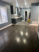 9037 S Bishop St, Unit 1 in Chicago, IL - Building Photo - Building Photo