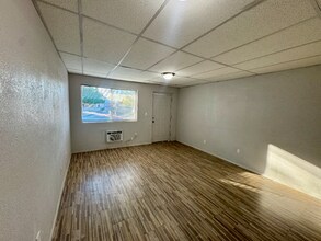 43 N Harris Dr, Unit 204 in Mesa, AZ - Building Photo - Building Photo