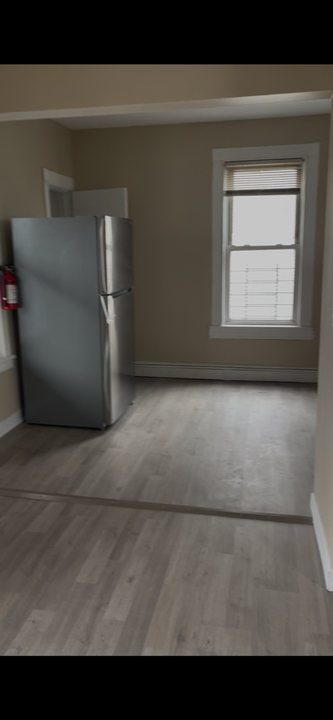 79 Lafayette St, Unit apt 2 in Paterson, NJ - Building Photo