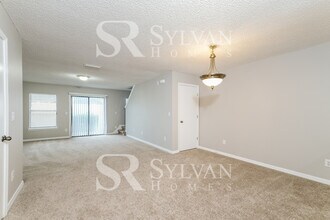 10632 Academy Park Dr in Jacksonville, FL - Building Photo - Building Photo