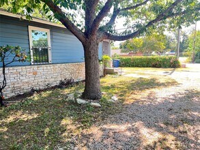 1114 Tillery St in Austin, TX - Building Photo - Building Photo