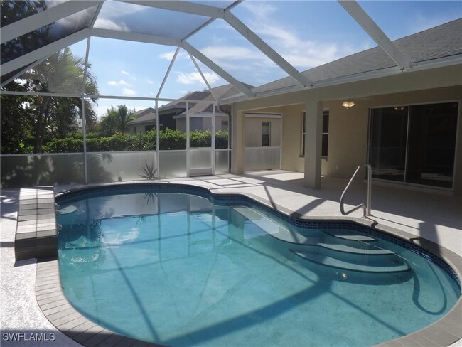 2121 SW 5th Ave in Cape Coral, FL - Building Photo - Building Photo