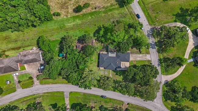 1108 Myrtlewood Dr in Friendswood, TX - Building Photo - Building Photo