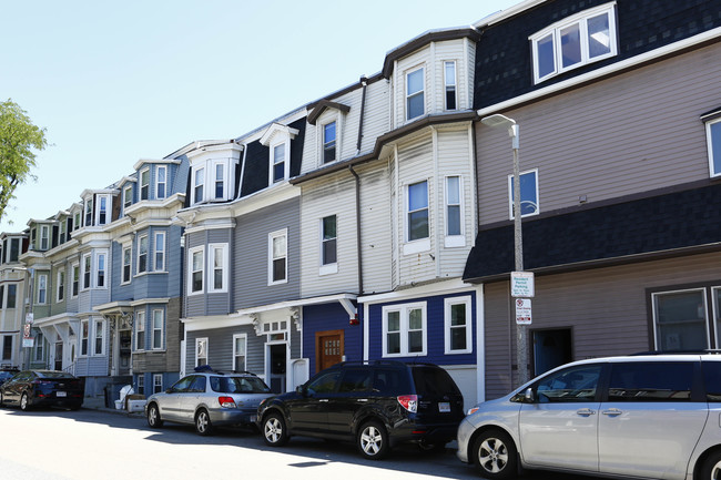 170 I St in Boston, MA - Foto de edificio - Building Photo