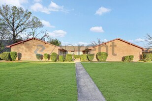 3225 Crites St in Richland Hills, TX - Building Photo