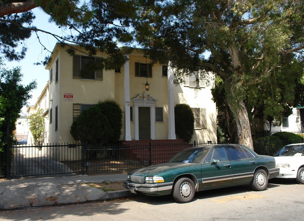 5529-5533 Harold Way in Los Angeles, CA - Foto de edificio