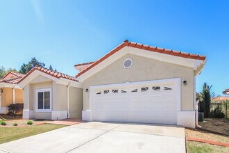 121 Garden Walk in Stockbridge, GA - Building Photo - Building Photo