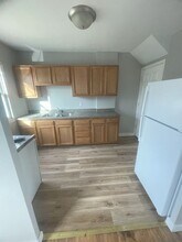1224 W Mullan Ave in Waterloo, IA - Building Photo - Building Photo