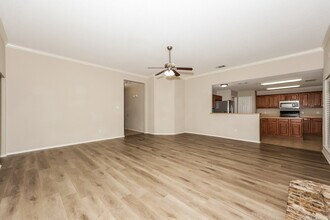 125 Adams Dr in Crowley, TX - Building Photo - Building Photo