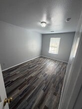 5104-5106 Chapman St in Fort Worth, TX - Building Photo - Building Photo