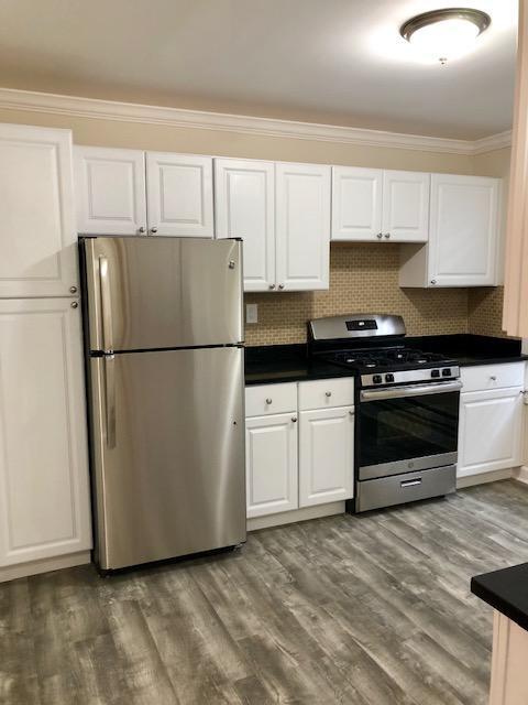property at 839 W Cornelia Ave