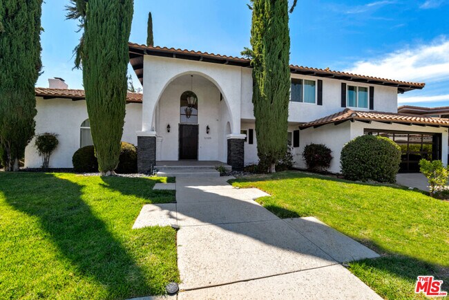 property at 32305 Blue Rock Ridge