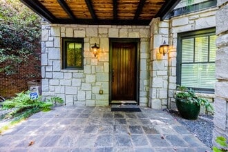 470 Hamilton St SE in Atlanta, GA - Building Photo - Building Photo