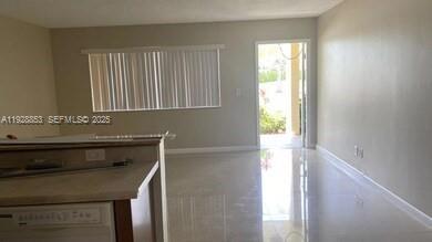 1416 Meadows Cir W in Boynton Beach, FL - Building Photo