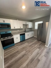 523 E Main St in Cabot, AR - Foto de edificio - Building Photo