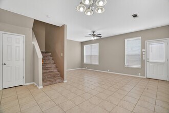 10624 Traymore Dr in Fort Worth, TX - Foto de edificio - Building Photo