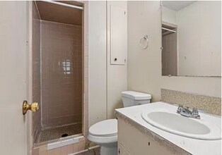 504 Mimi Ln in Little Rock, AR - Foto de edificio - Building Photo