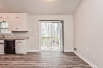 5391 Megan Rd in Stone Mountain, GA - Building Photo - Building Photo