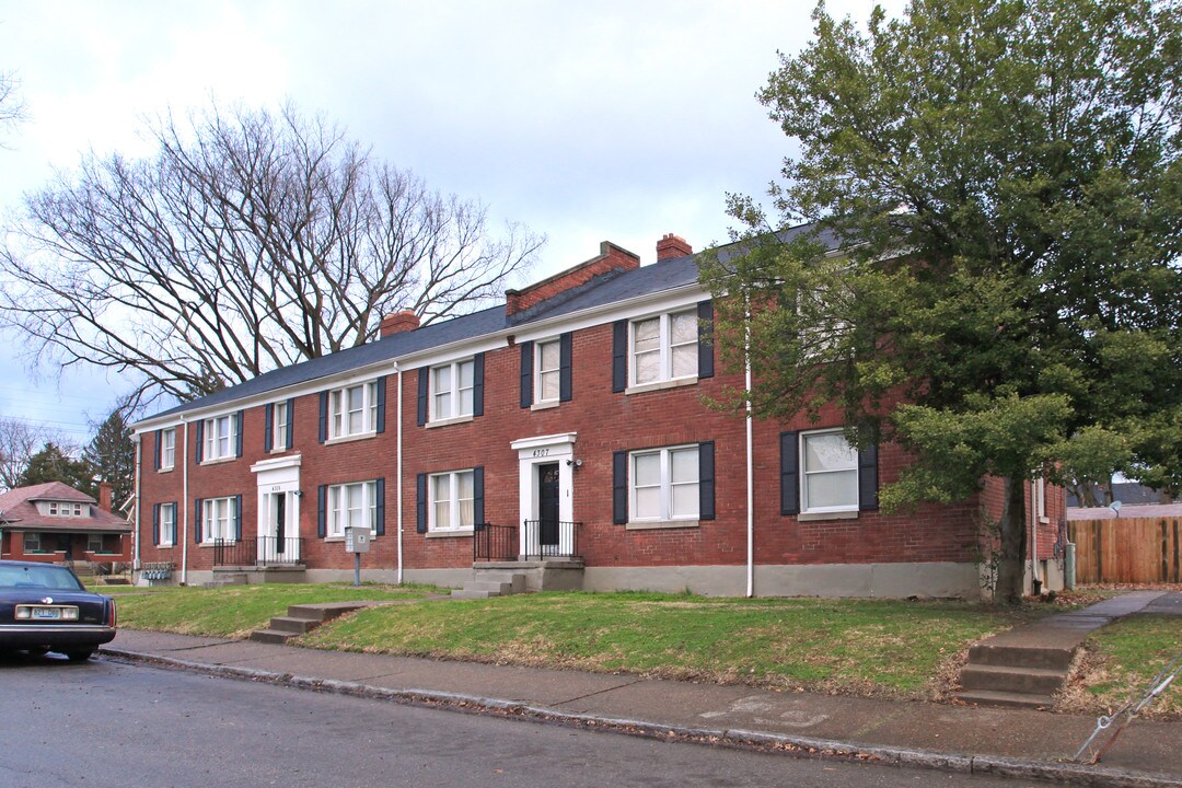 4307-4309 Elliott Ave in Louisville, KY - Foto de edificio