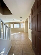 6070 Devers Ct in Las Vegas, NV - Building Photo - Building Photo