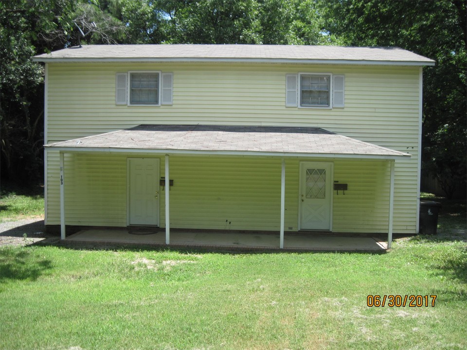 103 S College St in Monroe, NC - Building Photo