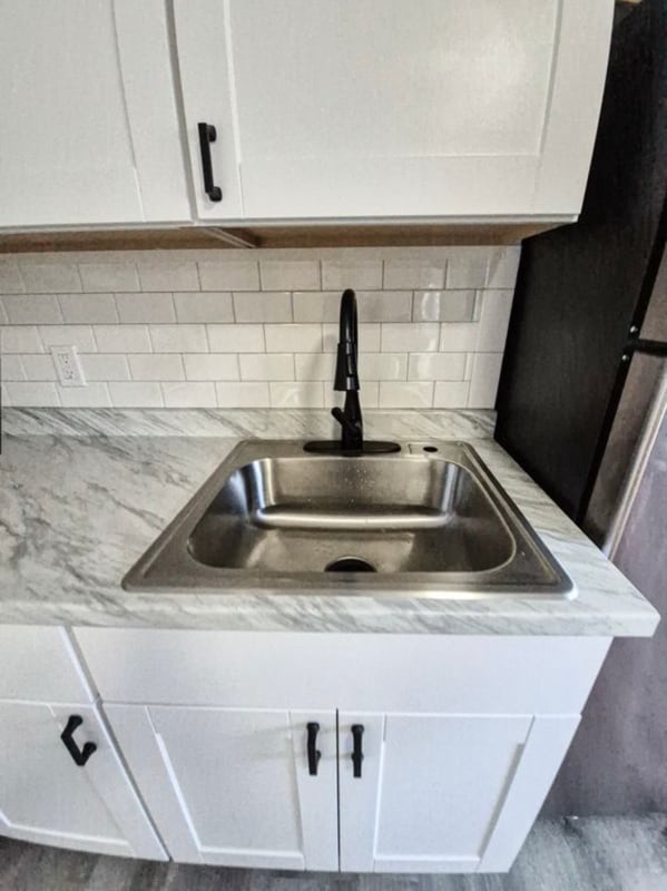 26-28 Depot St in Hillsboro, NH - Foto de edificio - Building Photo