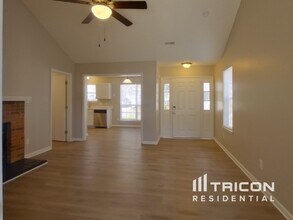 8510 Lockerbie Ln in Charlotte, NC - Foto de edificio - Building Photo