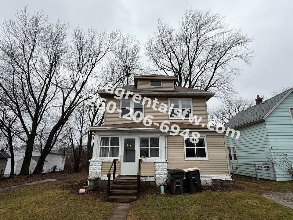 1912 Wheeler St in Fort Wayne, IN - Building Photo