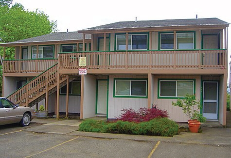 Riverside Apartments in Sheridan, OR - Building Photo