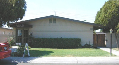 Avalon Green Apartments in Scottsdale, AZ - Foto de edificio - Building Photo