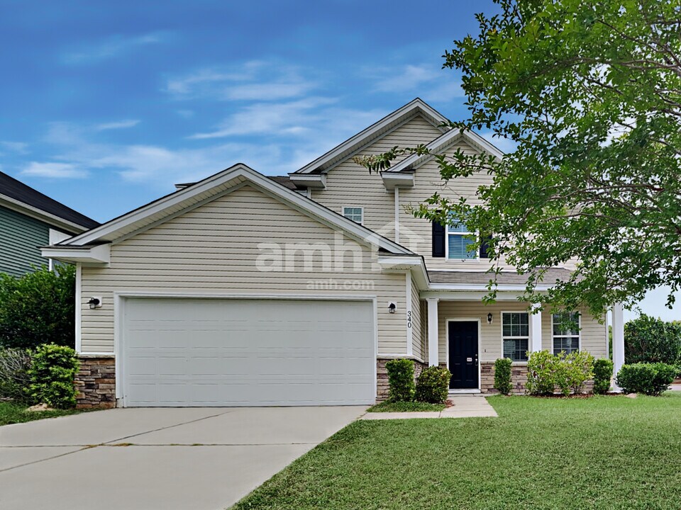 340 Albrighton Way in Moncks Corner, SC - Building Photo