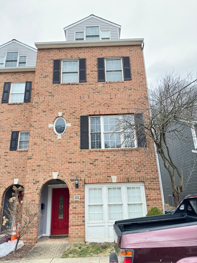 321 Ferry St Rentals in Sewickley, PA