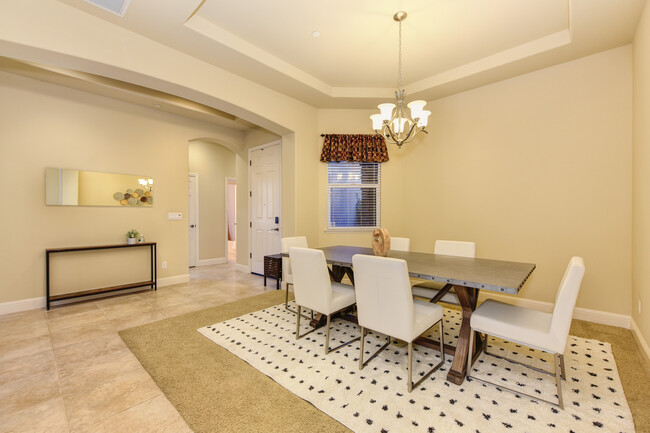 2087 Carroll Dr in Folsom, CA - Building Photo - Building Photo