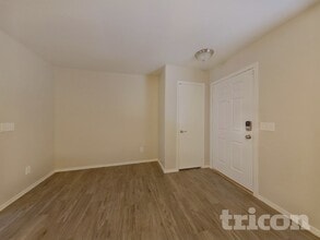 2098 E Haflinger Way in San Tan Valley, AZ - Foto de edificio - Building Photo