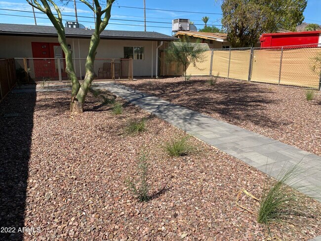 3332 N 66th Pl in Scottsdale, AZ - Building Photo - Building Photo