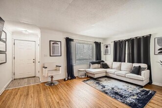 3924 N Lyndale Ave in Minneapolis, MN - Building Photo - Building Photo