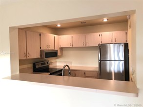 15481 SW 81st Cir Ln-Unit -76 in Miami, FL - Building Photo - Building Photo