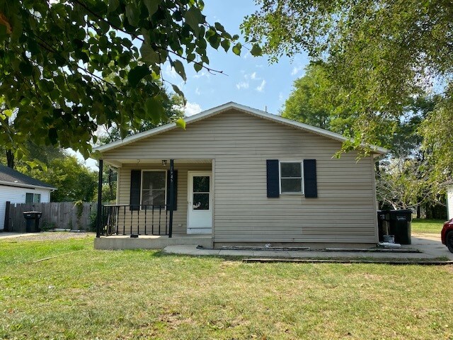 1745 Fremont St in South Bend, IN - Building Photo