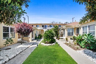 551-557 3/4 Washington Blvd., Unit 553 in Marina Del Rey, CA - Building Photo