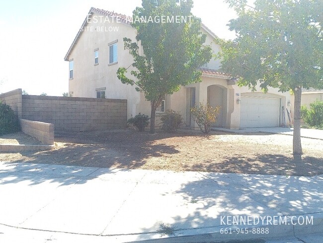 44260 Begonia St in Lancaster, CA - Foto de edificio - Building Photo