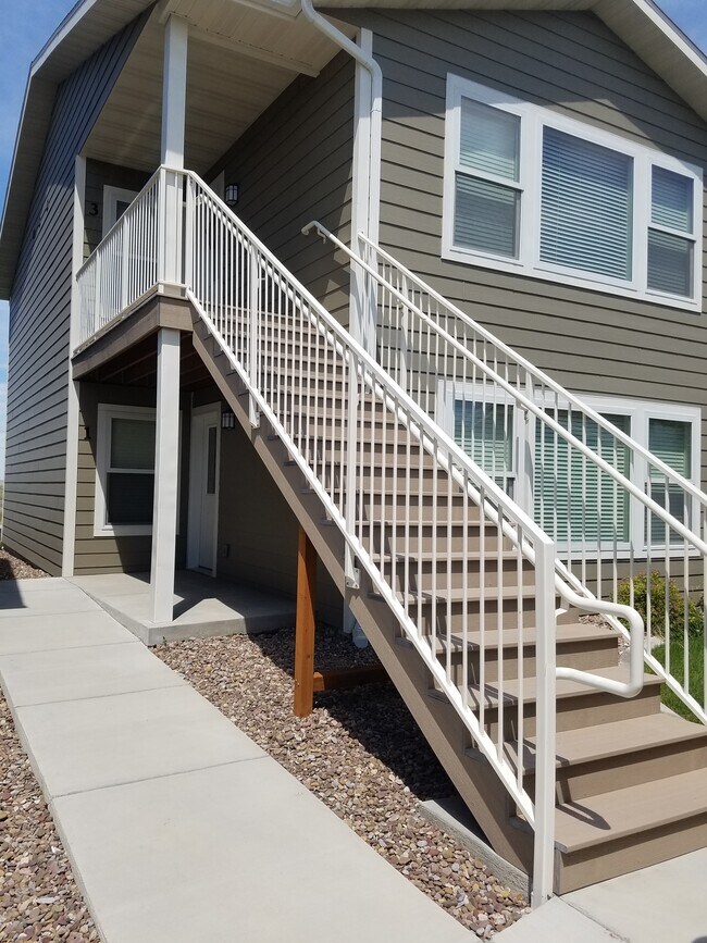 1112 36th Ave NE in Great Falls, MT - Building Photo - Building Photo