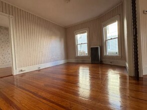 68 Porter Rd, Unit 1 in Cambridge, MA - Foto de edificio - Building Photo