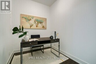 11-1211 Lillian St in Toronto, ON - Building Photo - Building Photo
