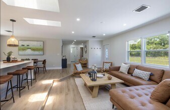 16932 Aintree Dr W in The Acreage, FL - Building Photo - Building Photo