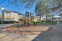 Ridgestone Apartments in Sacramento, CA - Foto de edificio - Building Photo